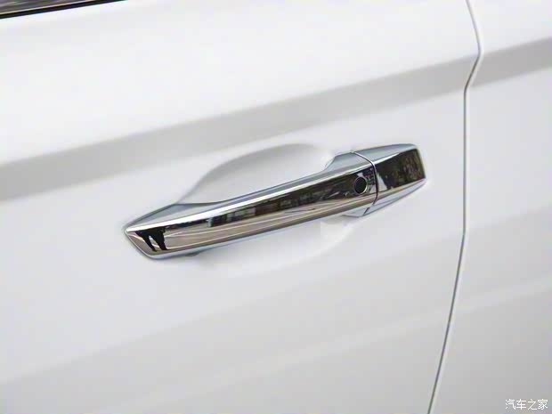 一汽奔騰 奔騰T77 2022款 基本型