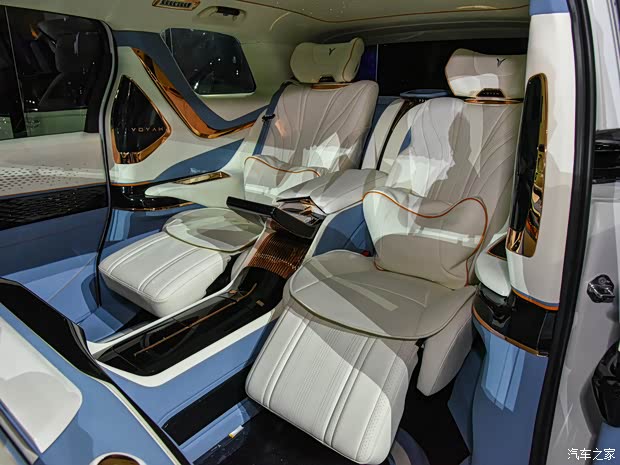 岚图汽车 梦想家 2022款 四座版 岚图汽车 梦想家 2022款 四座版