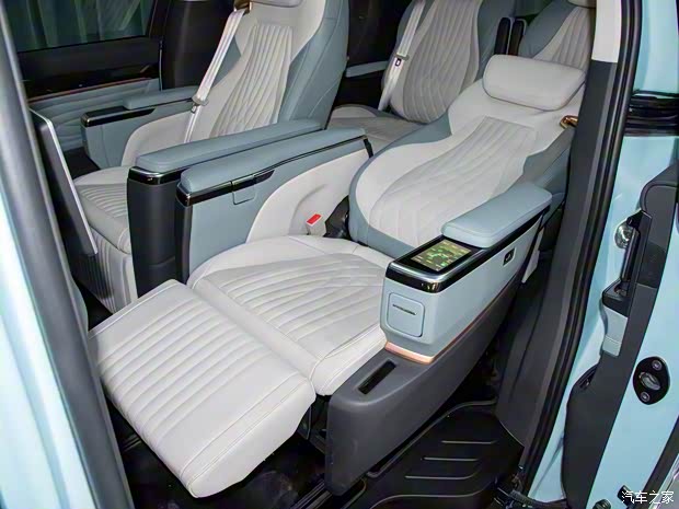 上汽大通 上汽大通MAXUS MIFA 9 2022款 锦绣高山