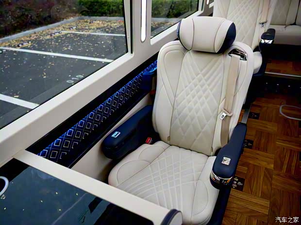 宇通客車 宇通T7 2021款 3.5T汽油定制星河版35LGTDI