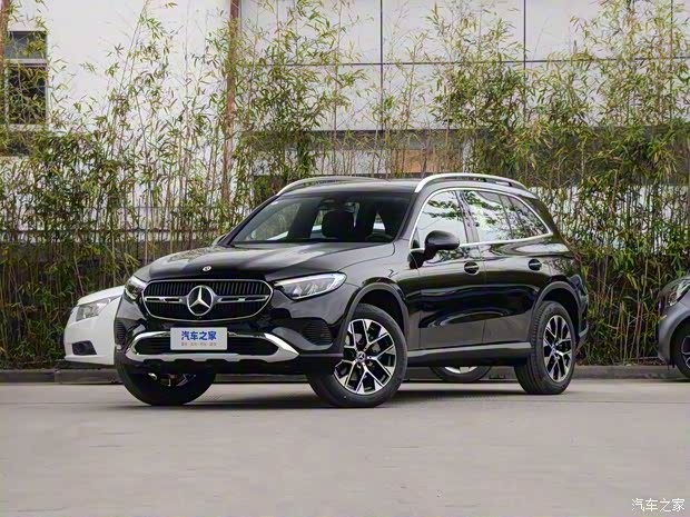 北京奔驰 奔驰GLC 2023款 GLC 260 L 4MATIC 动感型 5座