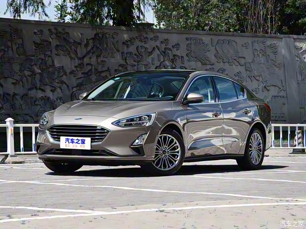 長安福特 ?？怂?2019款 三廂 EcoBoost 180 自動(dòng)鋒潮型