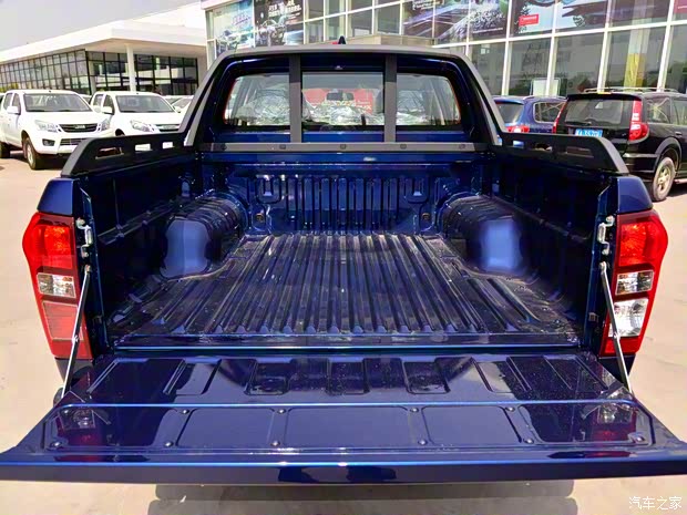 江西五十铃 D-MAX 2019款 3.0T四驱自动精英型4JJ1-TC HI