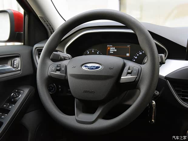 長(zhǎng)安福特 ?？怂?2019款 三廂 1.5L 手動(dòng)鋒躍型