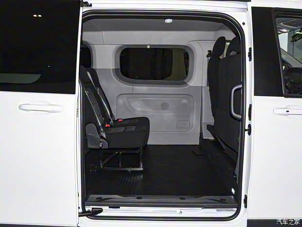 上汽大通 上汽大通MAXUS新途V70 2023款 2.0T柴油手动精英版5/6座 93kW 上汽大通 上汽大通MAXUS新途V70 2023款 2.0T柴油手动精英版5/6座 93kW