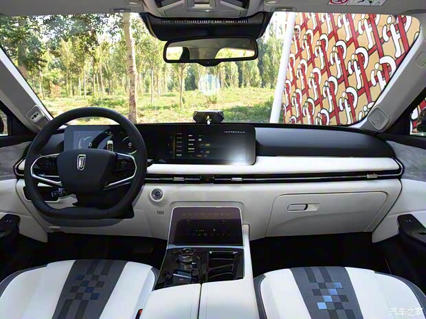 一汽奔腾 奔腾E01 2020款 空间曲率型 一汽奔腾 奔腾E01 2020款 空间曲率型