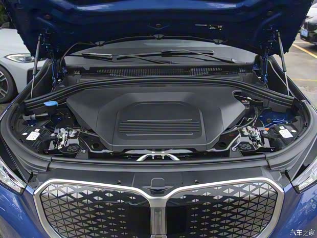 华晨宝马 宝马iX1 2023款 xDrive30L 华晨宝马 宝马iX1 2023款 xDrive30L