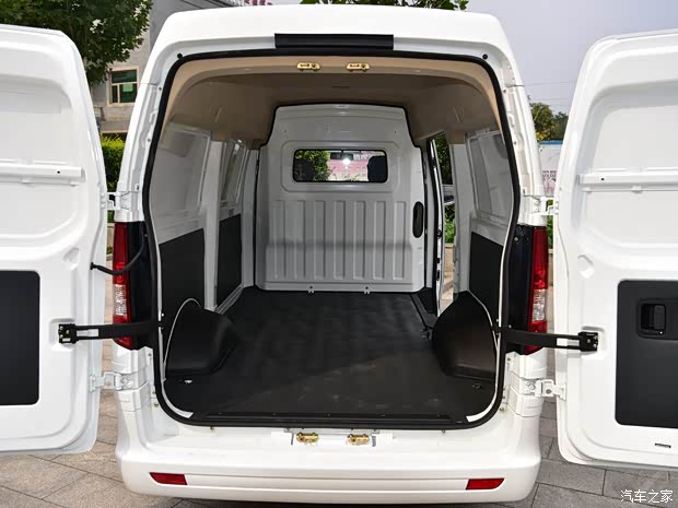 長(zhǎng)安輕型車 睿行EM80 2018款 高頂對(duì)開門