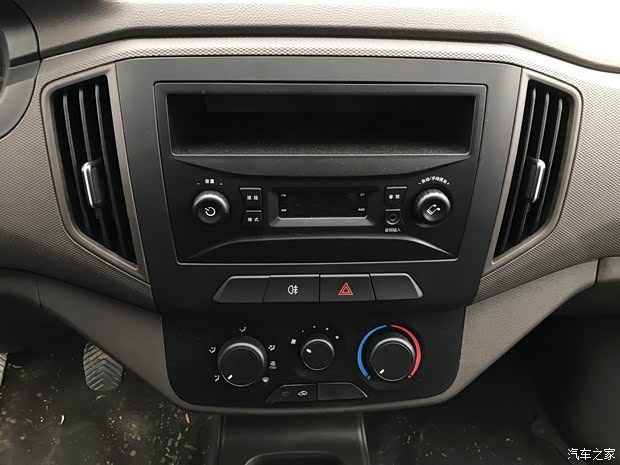 五菱工業(yè) 五菱榮光新卡翼開啟 2020款 1.8L單排翼開啟LJ479Q6