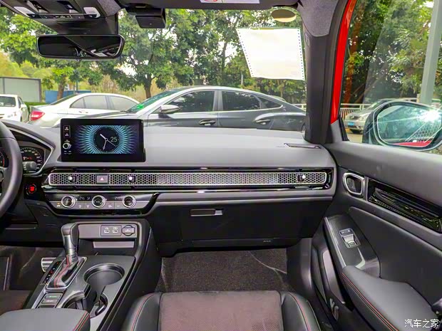 東風本田 思域 2023款 HATCHBACK 240TURBO CVT高配版