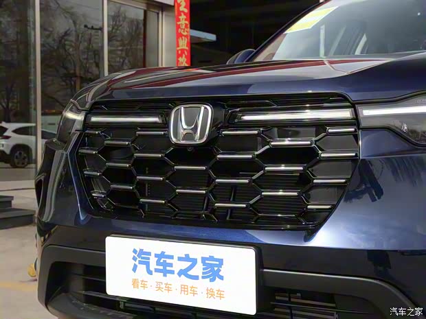 東風(fēng)本田 本田HR-V 2023款 240TURBO 頂配版
