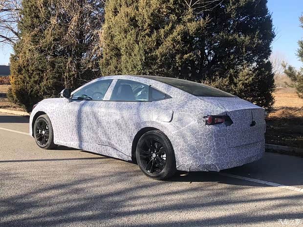 北汽新能源 极狐N51 2023款 基本型 北汽新能源 极狐N51 2023款 基本型