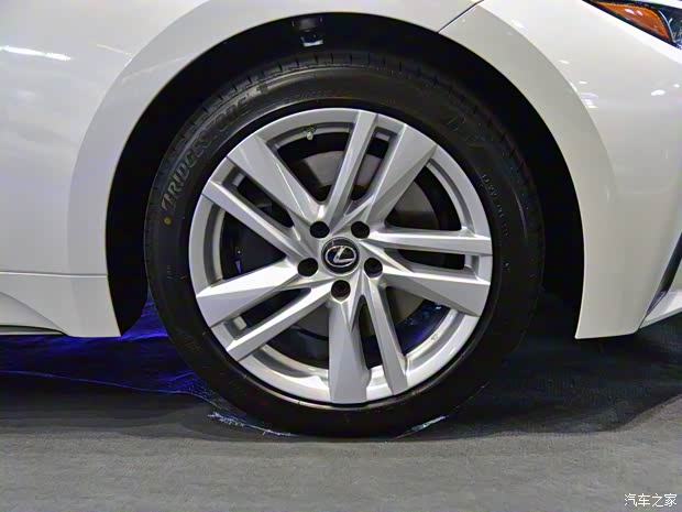 雷克薩斯 雷克薩斯IS 2021款 300h 中國澳門版