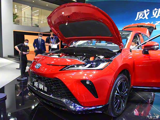 广汽丰田 威飒 2022款 双擎 2.5L CVT四驱尊贵版 广汽丰田 威飒 2022款 双擎 2.5L CVT四驱尊贵版