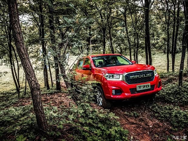 上汽大通 上汽大通MAXUS T70 2020款 2.0T柴油手動(dòng)兩驅(qū)紀(jì)念版標(biāo)廂高底盤 上汽大通 上汽大通MAXUS T70 2020款 2.0T柴油手動(dòng)兩驅(qū)紀(jì)念版標(biāo)廂高底盤