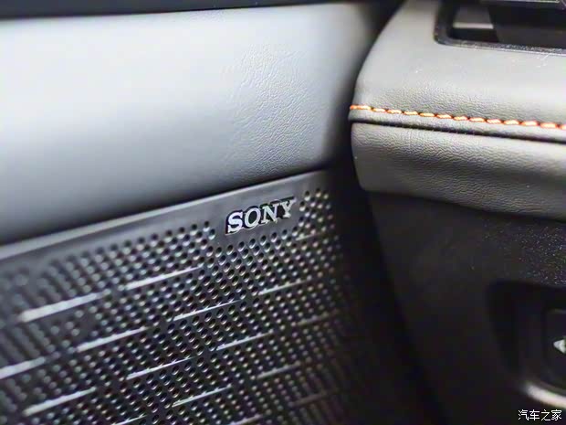 長(zhǎng)安汽車 長(zhǎng)安UNI-V 2022款 基本型