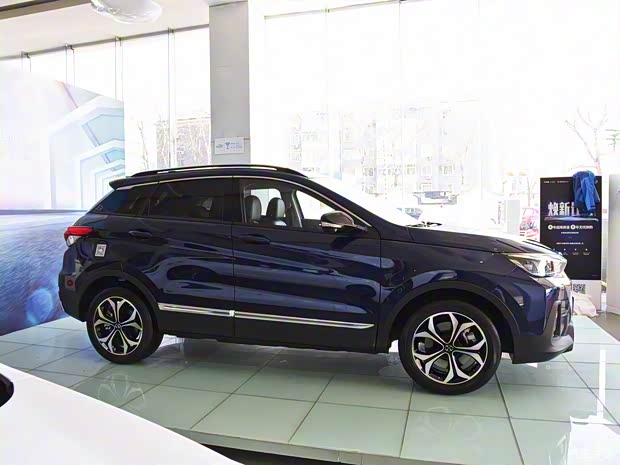 北汽新能源 北汽新能源EX5 2019款 悦潮版