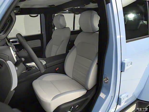 北京越野 北京BJ40 2023款 2.0T 自动四驱城市猎人版至尊型 北京越野 北京BJ40 2023款 2.0T 自动四驱城市猎人版至尊型