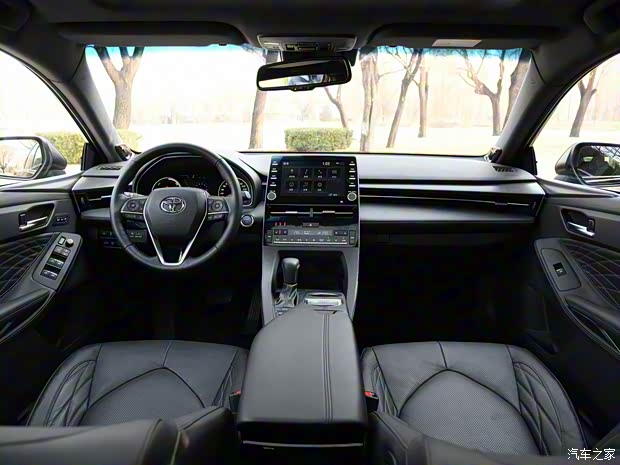 一汽丰田 亚洲龙 2019款 双擎 2.5L 高配版