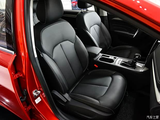 上汽集團(tuán) 榮威i6 2019款 PLUS 1.6L CVT 4G互聯(lián)榮耀旗艦版