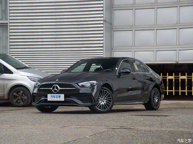 北京奔馳 奔馳C級(jí) 2023款 改款二 C 260 L 運(yùn)動(dòng)版