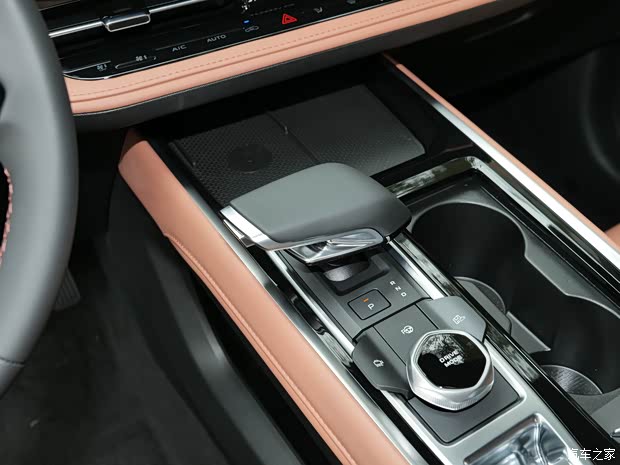 長安啟源 長安啟源Q05 2023款 插電式混合動力基本型