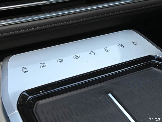 上汽大通 上汽大通MAXUS G70 2023款 2.0T 自動(dòng)旗艦版 上汽大通 上汽大通MAXUS G70 2023款 2.0T 自動(dòng)旗艦版