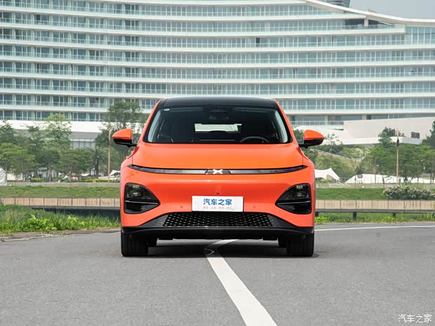 小鹏汽车 小鹏G6 2023款 四驱版 小鹏汽车 小鹏G6 2023款 四驱版