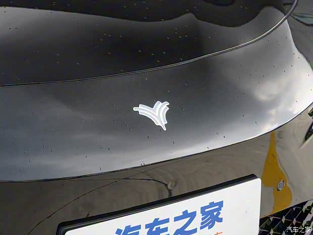 合众汽车 哪吒S 2024款 增程 1060 Lite版