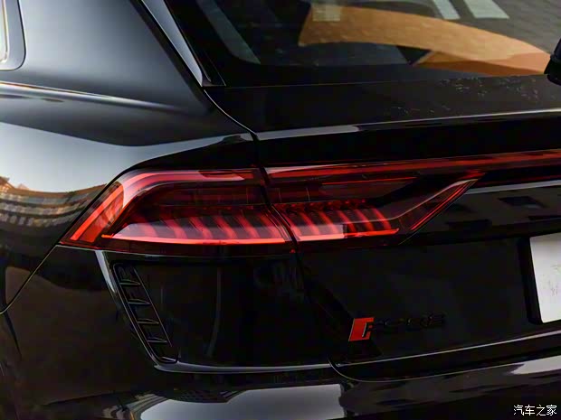 Audi Sport 奥迪RS Q8 2021款 基本型