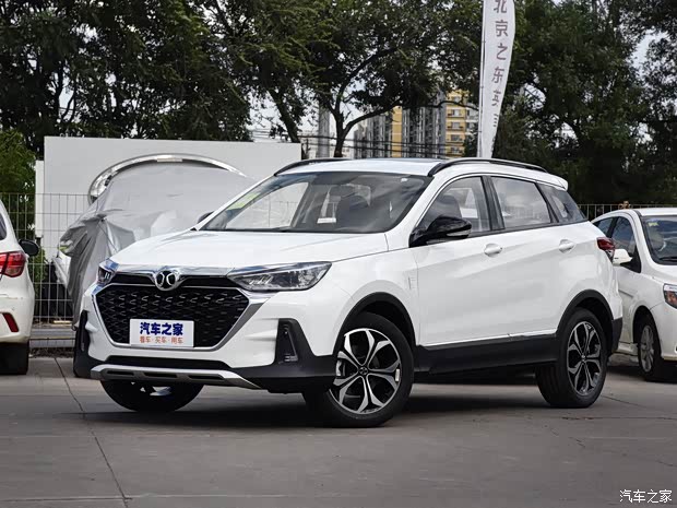 北京汽車(chē) 紳寶智行 2018款 1.5T CVT精英版