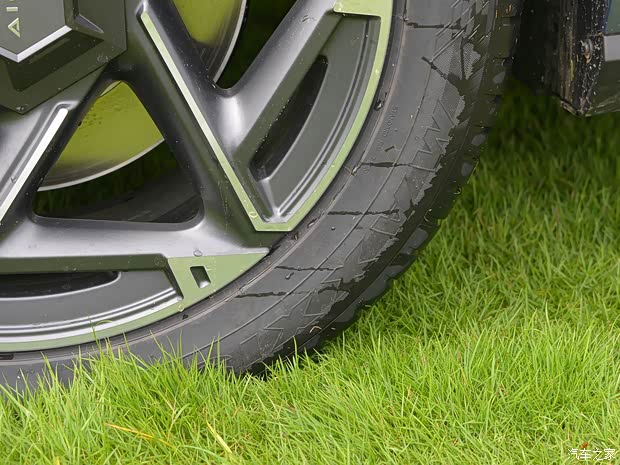 埃安 AION V 2024款 Plus 基本型 埃安 AION V 2024款 Plus 基本型