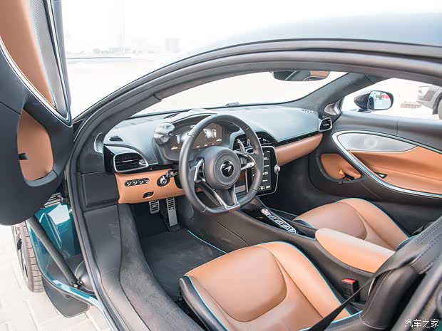 迈凯伦 Artura 2023款 3.0T Hybrid 标准型 迈凯伦 Artura 2023款 3.0T Hybrid 标准型