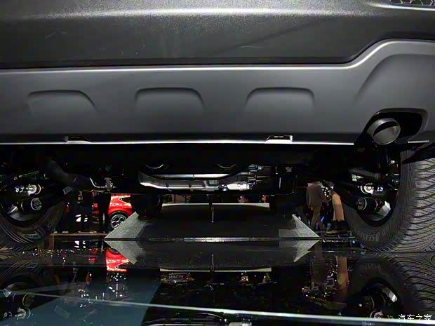 Jeep(進(jìn)口) 自由俠新能源 2019款 Plug-in Hybrid Jeep(進(jìn)口) 自由俠新能源 2019款 Plug-in Hybrid
