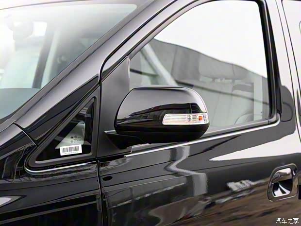 東風(fēng)風(fēng)行 風(fēng)行M7 2022款 領(lǐng)爵款 2.0T 自動侯爵版