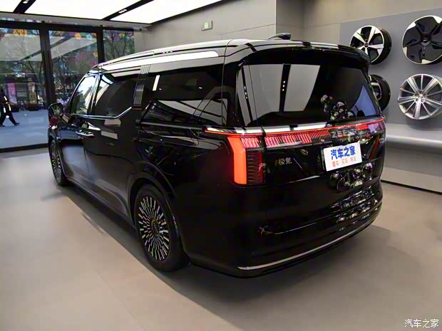 极氪 ZEEKR 009 2022款 WE版 极氪 ZEEKR 009 2022款 WE版