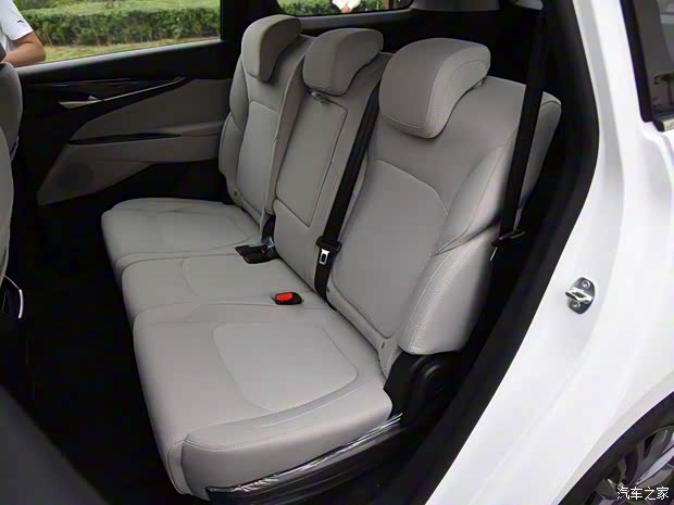 上汽大通 上汽MAXUS EUNIQ 5 2019款 舒適版