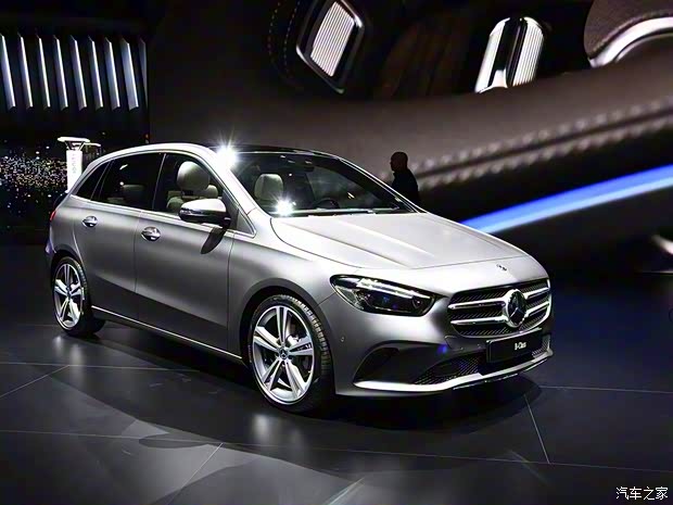 奔驰(进口) 奔驰B级 2020款 B 200 奔驰(进口) 奔驰B级 2020款 B 200