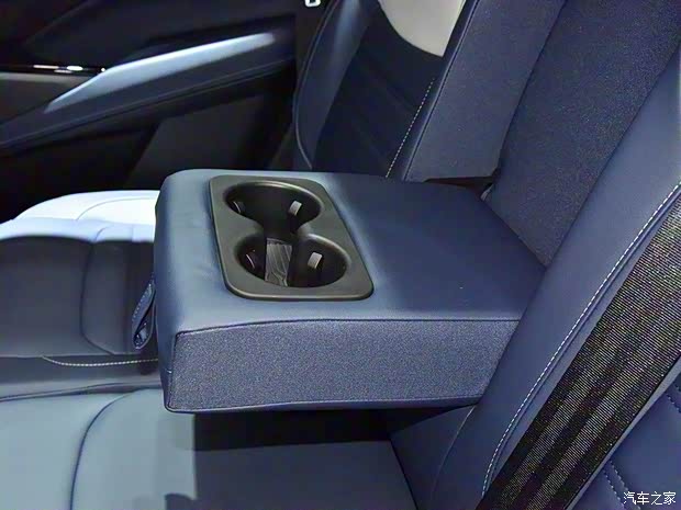 上汽大通 上汽MAXUS EUNIQ 6 2019款 基本型