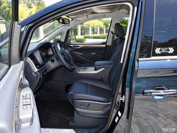 广汽乘用车 传祺GM8 2020款 大师版