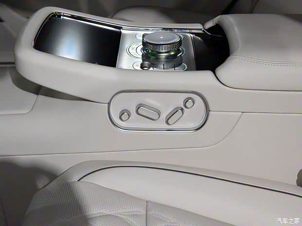 捷尼賽思 捷尼賽思G90 2023款 行政加長(zhǎng)版