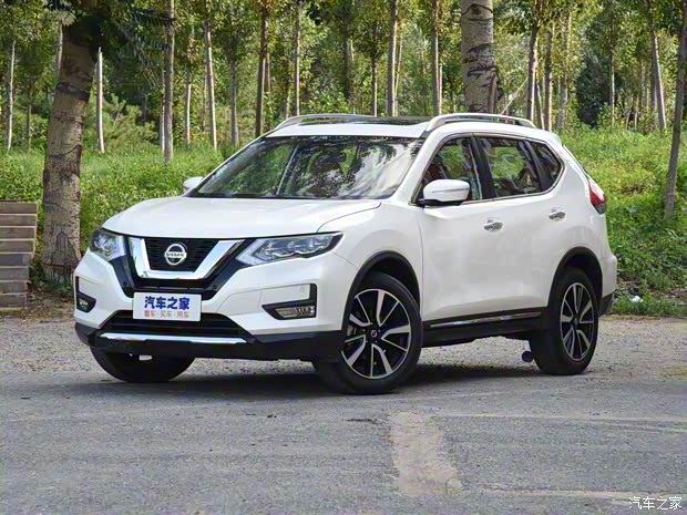 东风日产 奇骏 2021款 2.5L XV Premium CVT 4WD至尊领航版 东风日产 奇骏 2021款 2.5L XV Premium CVT 4WD至尊领航版