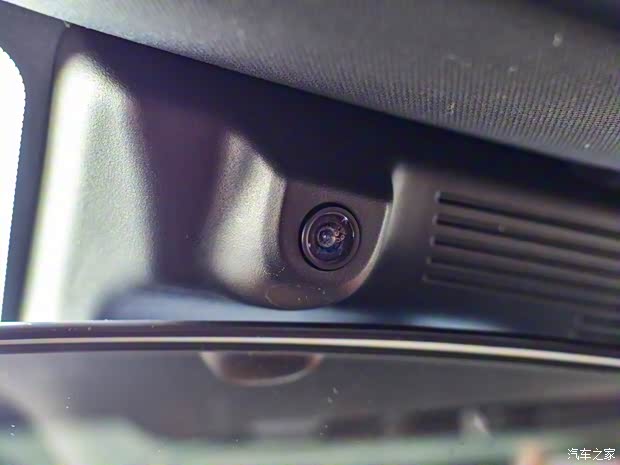 長(zhǎng)安汽車 長(zhǎng)安UNI-V 2022款 基本型