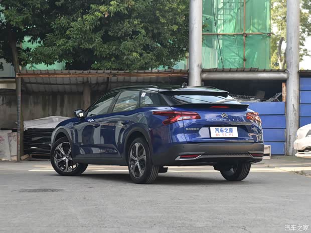 东风雪铁龙 凡尔赛C5 X 2021款 1.6T 享不凡