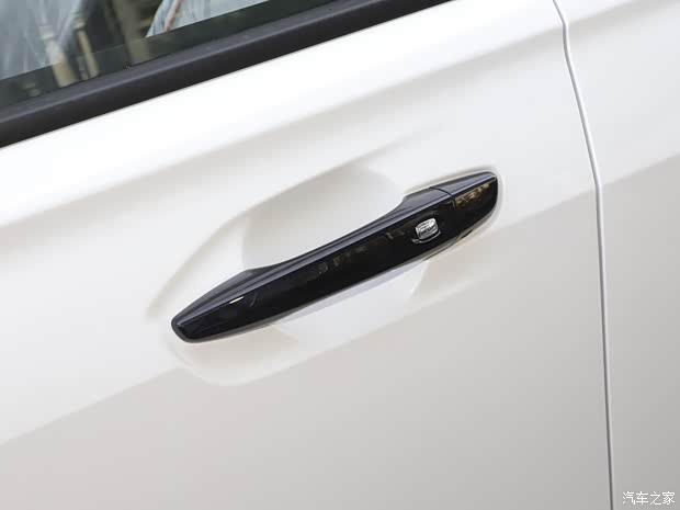 东风乘用车 奕炫MAX 2021款 1.5T 超酷型爸版