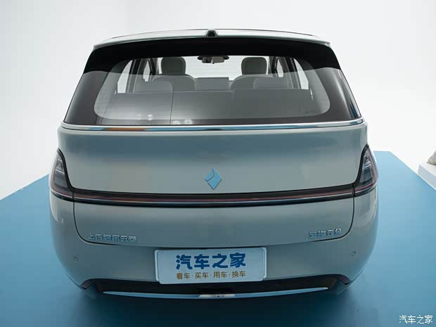 上汽通用五菱 宝骏云朵 2023款 460 灵犀版 上汽通用五菱 宝骏云朵 2023款 460 灵犀版