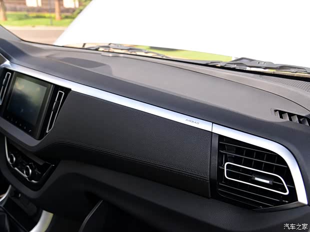 江西五十鈴 瑞邁 2019款 瑞邁S 2.5T四驅(qū)柴油超豪華款加長版JE4D25Q5A