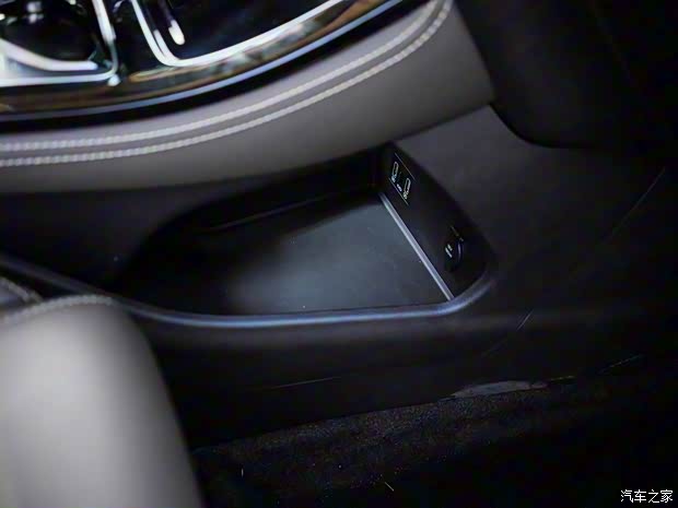 比亚迪 宋MAX新能源 2022款 DM-i 105KM 行政版