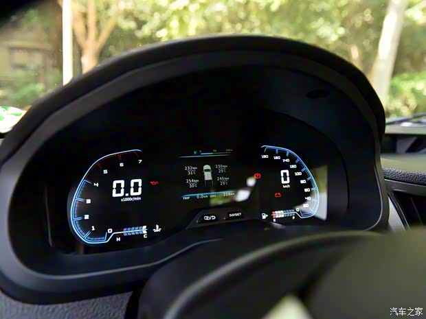 中興汽車 威虎 2020款 2.5T柴油國VI兩驅(qū)標準型中雙