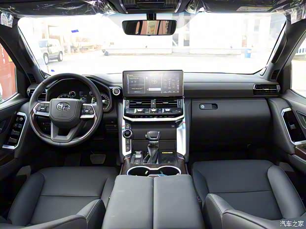 丰田(进口) 兰德酷路泽(进口) 2022款 3.4T 中东版 丰田(进口) 兰德酷路泽(进口) 2022款 3.4T 中东版